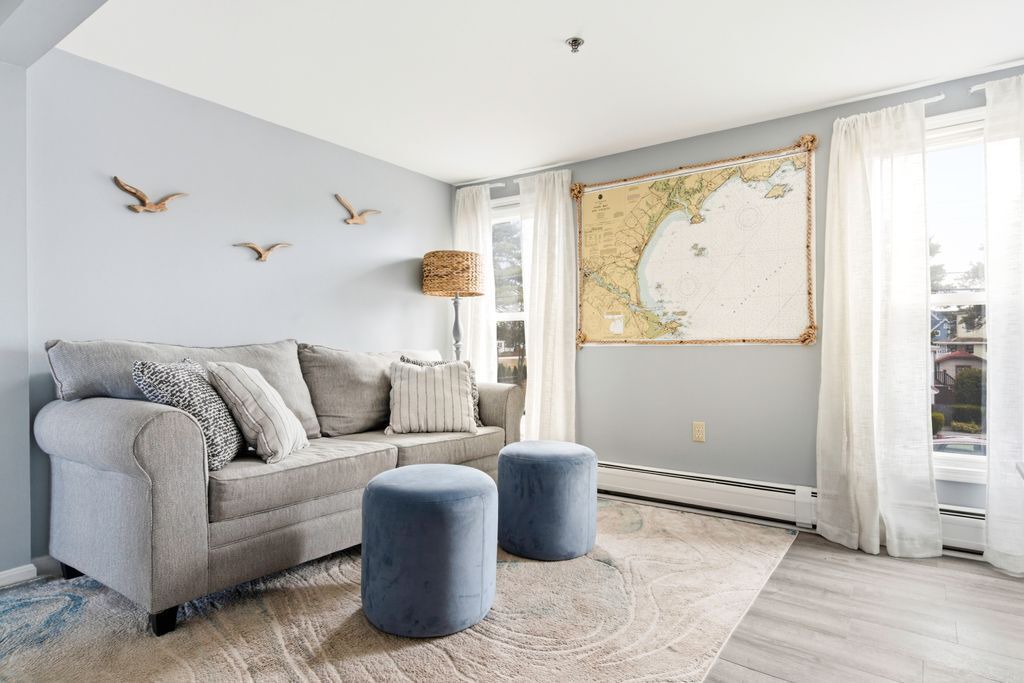 Photo of Livingroom in Pine Point