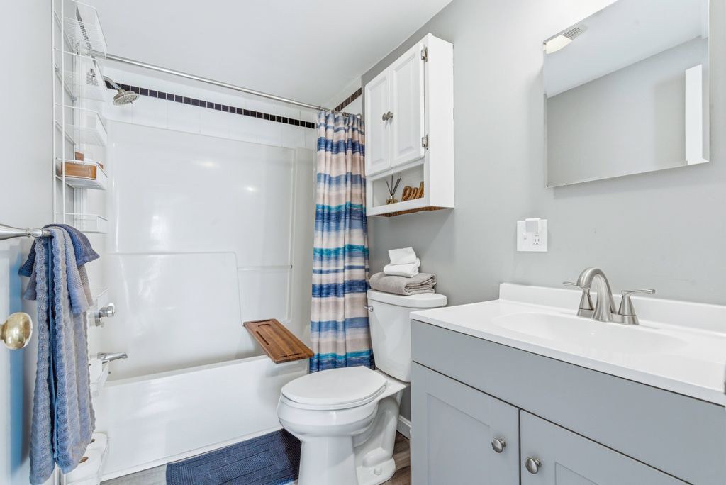 Photo of Bathroom in Pine Point