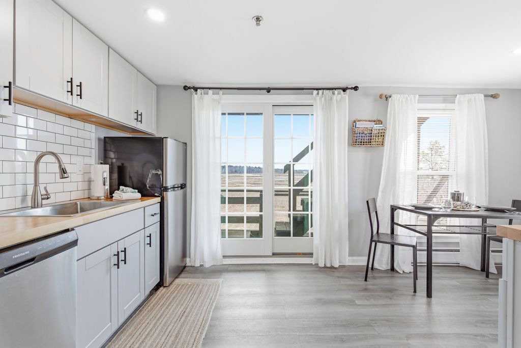 Photo of Kitchen in Pine Point