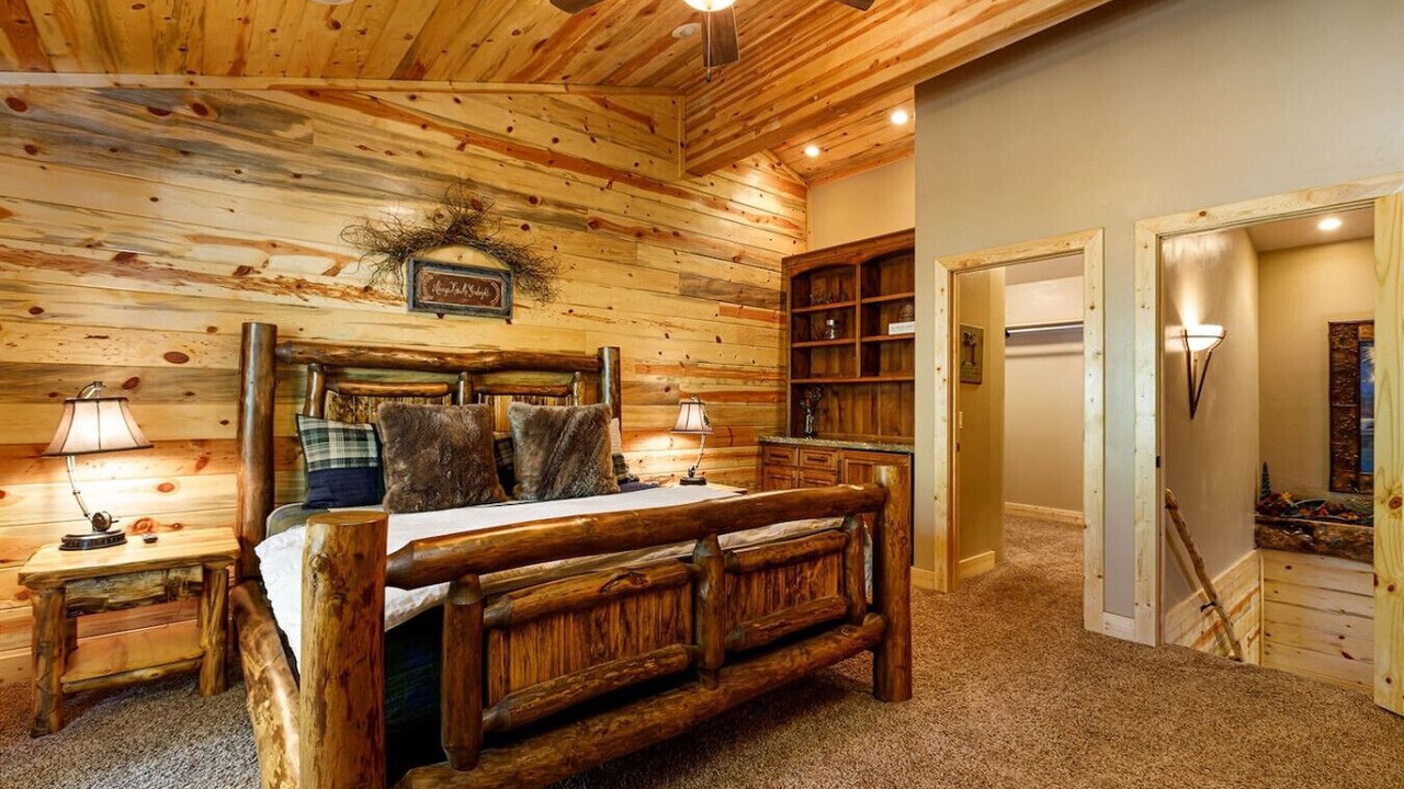 Photo of Bedroom in Duck Creek Village