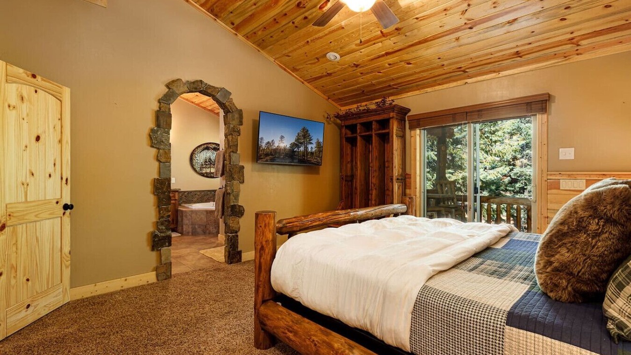 Photo of Bedroom in Duck Creek Village