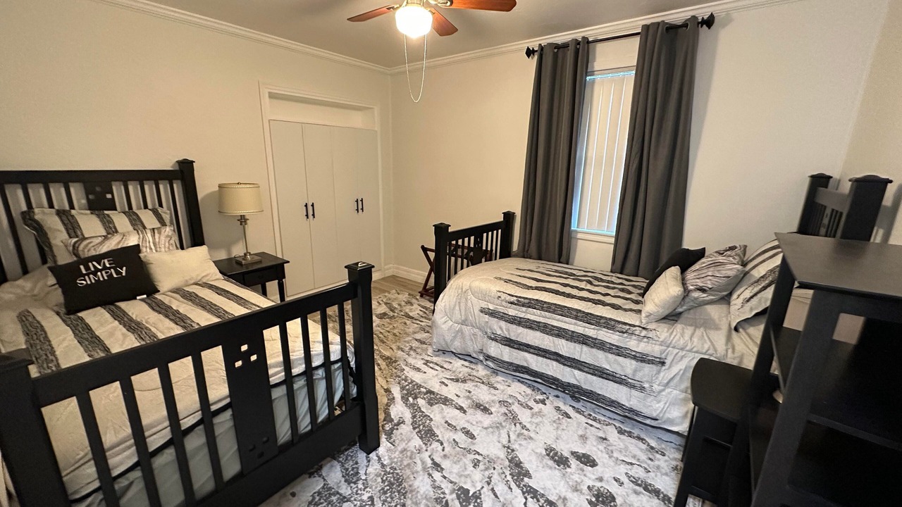 Photo of Bedroom in Naples Park