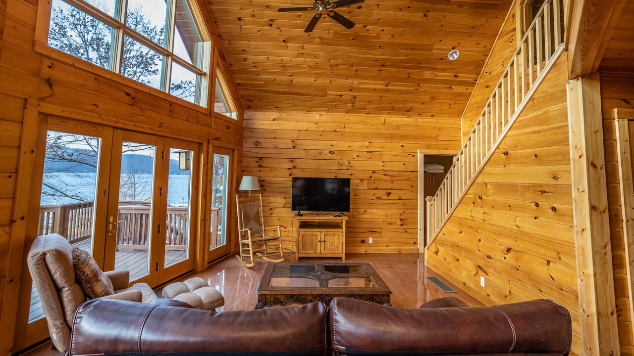 Photo of Livingroom in Hammondsport