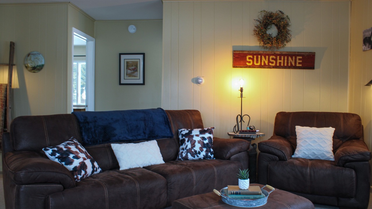 Photo of Livingroom in Jasper
