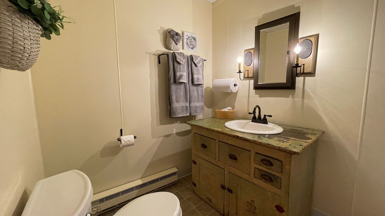 Photo of Bathroom in Jasper