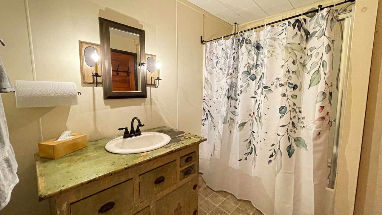 Photo of Bathroom in Jasper