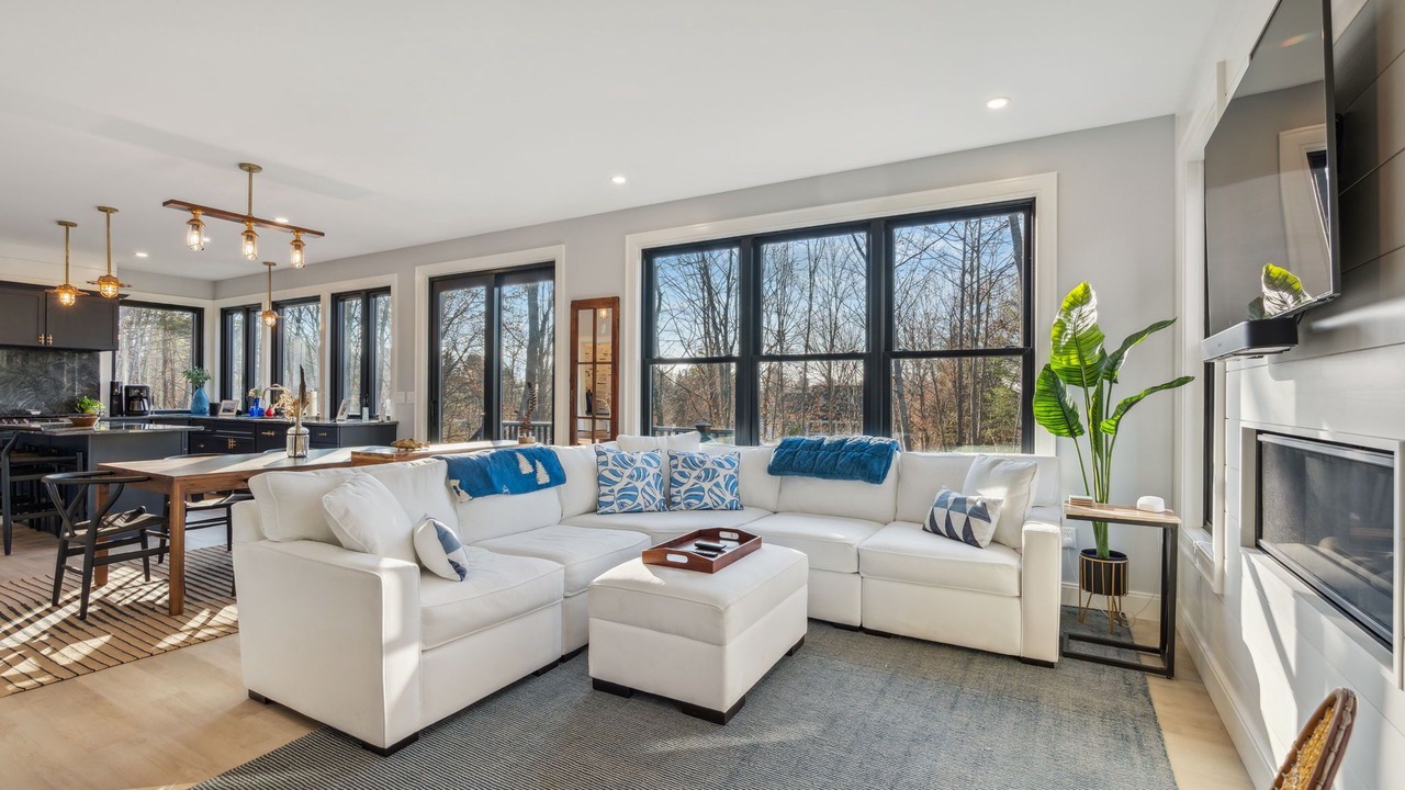 Photo of Livingroom in Cape Elizabeth