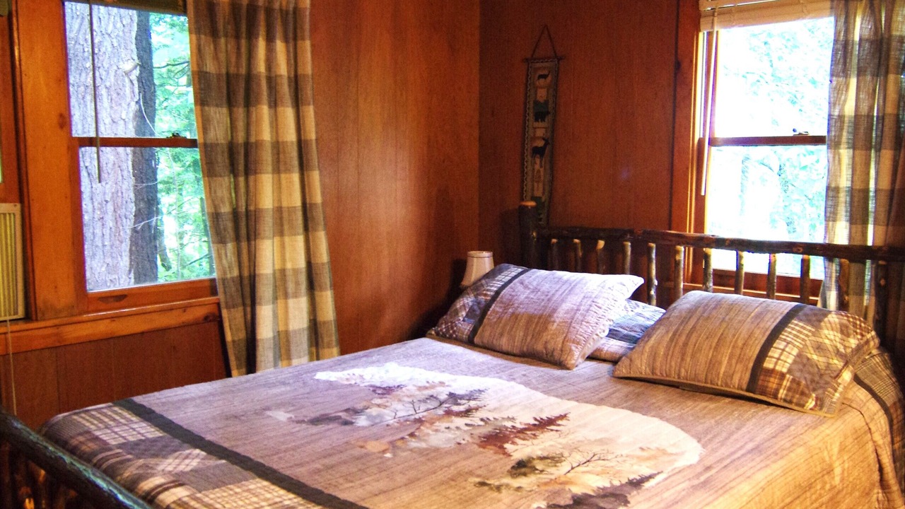 Photo of Bedroom in Lake George
