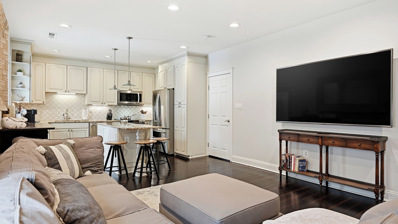 Photo of Livingroom in Leesburg's Old and Historic District