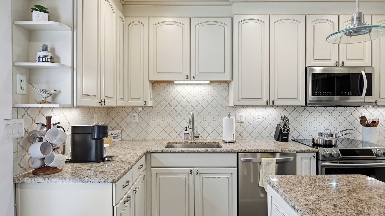 Photo of Kitchen in Leesburg's Old and Historic District
