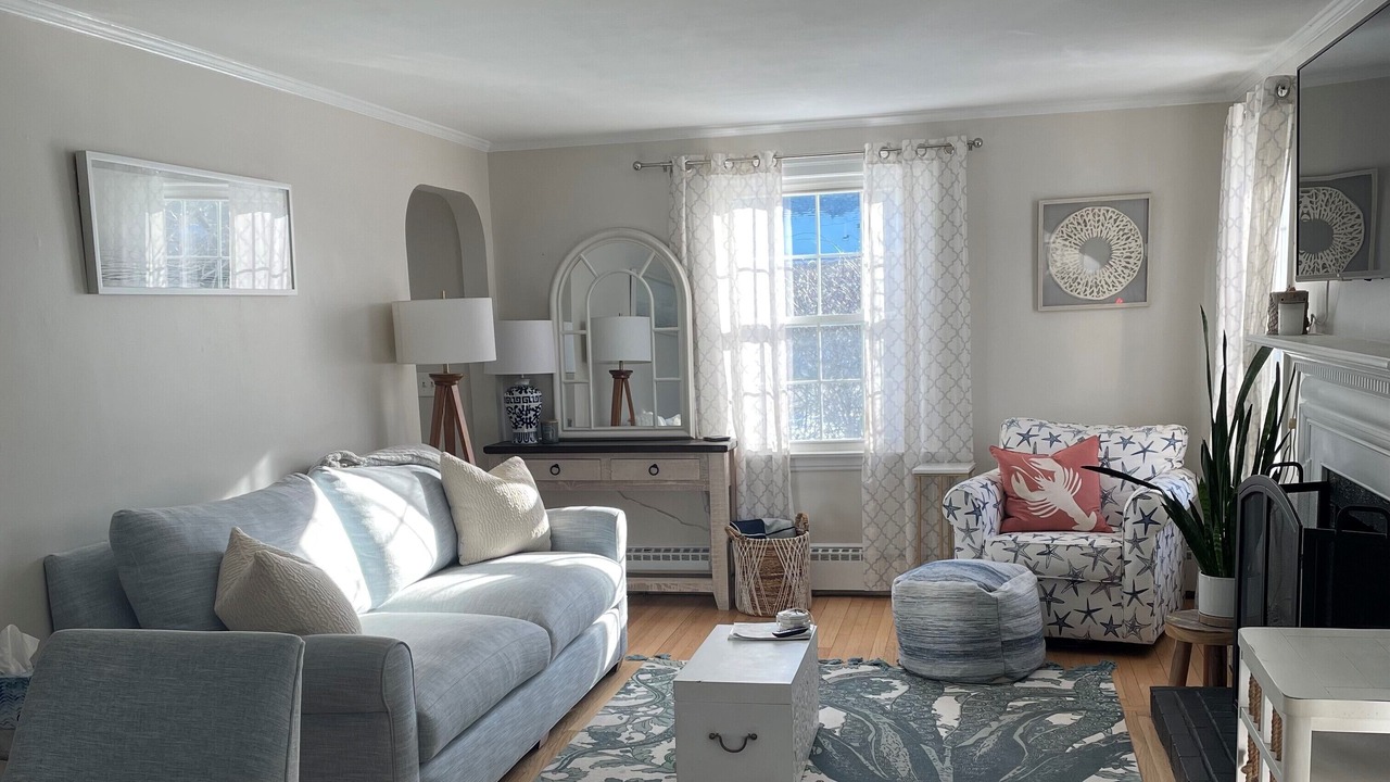 Photo of Livingroom in Portland