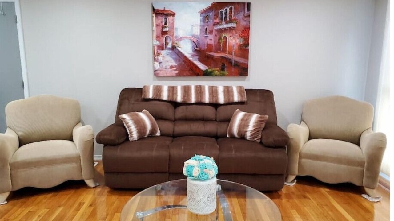 Photo of Livingroom in Austintown