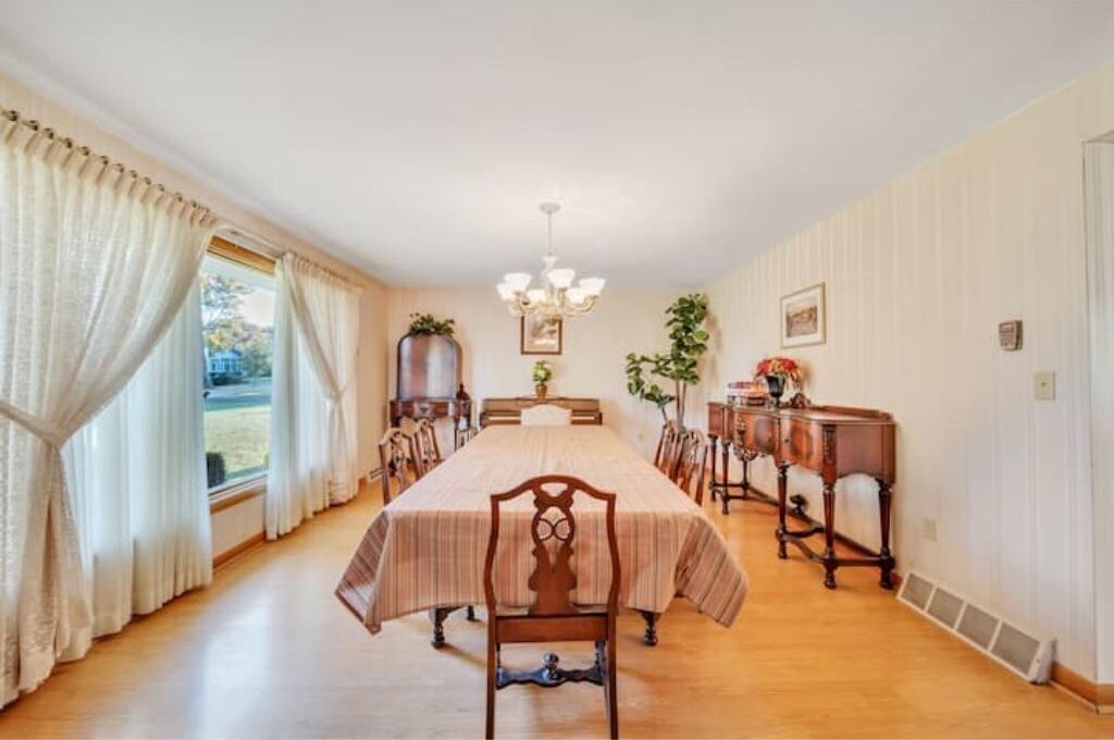 Photo of Livingroom in Meadville