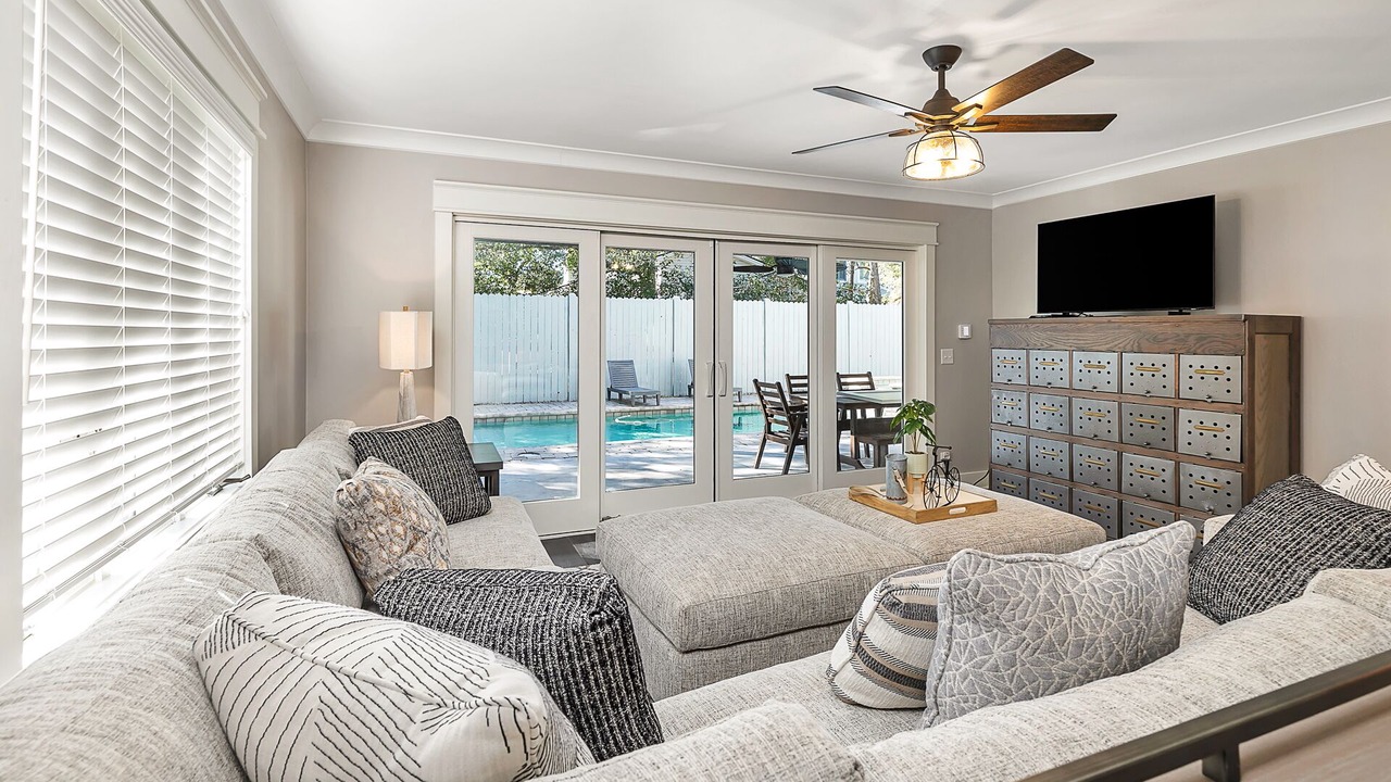 Photo of Livingroom in East Beach