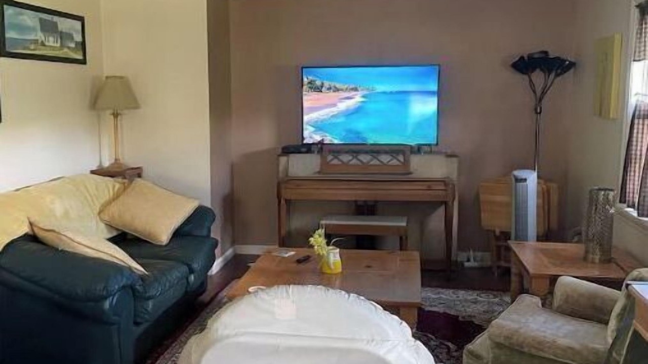 Photo of Livingroom in Mercer