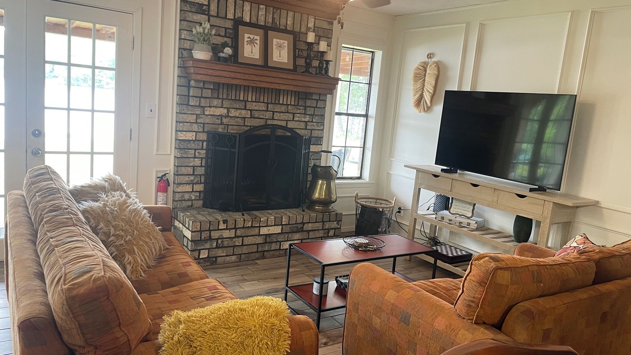Photo of Livingroom in Mount Pleasant