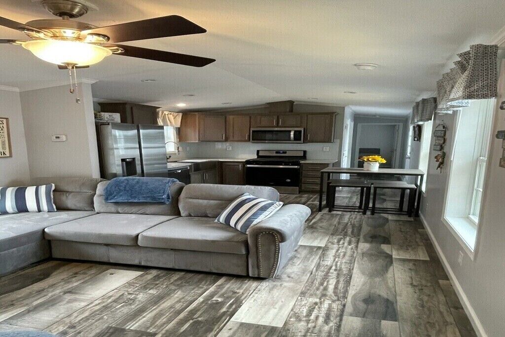 Photo of Livingroom in Livonia