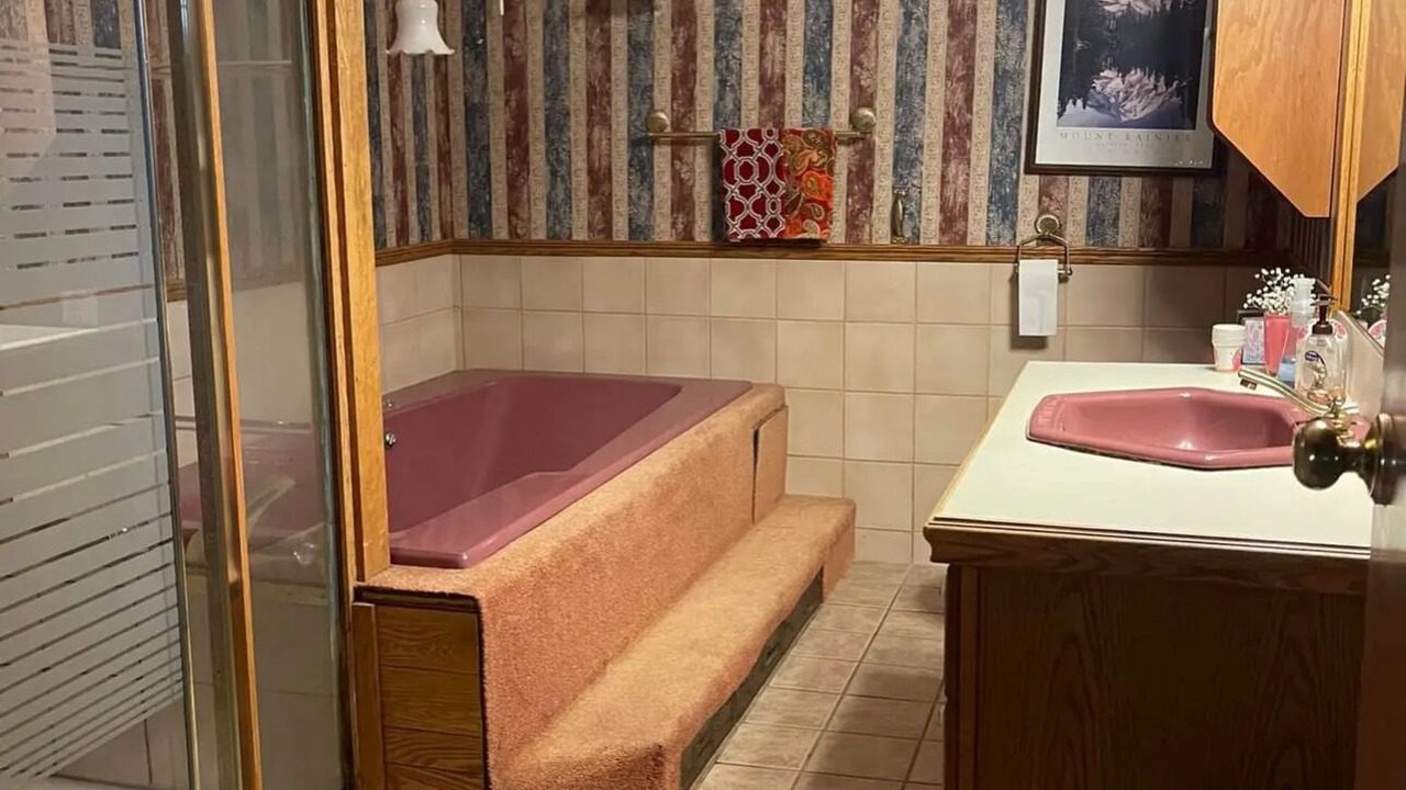Photo of Bathroom in Lake Erie Beach
