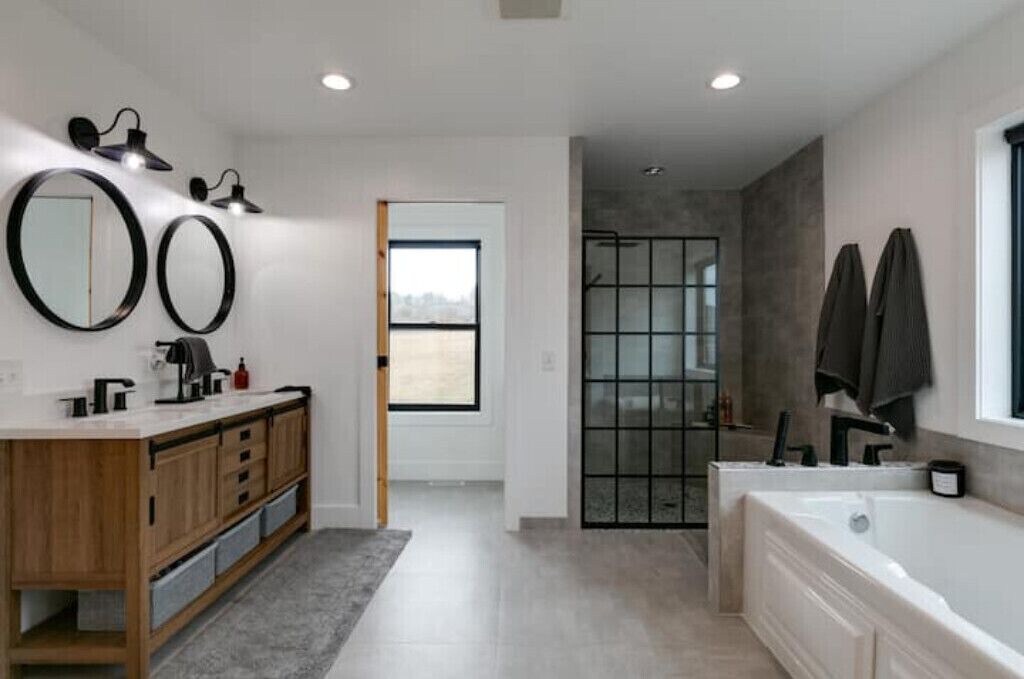 Photo of Bathroom in Town of Veteran