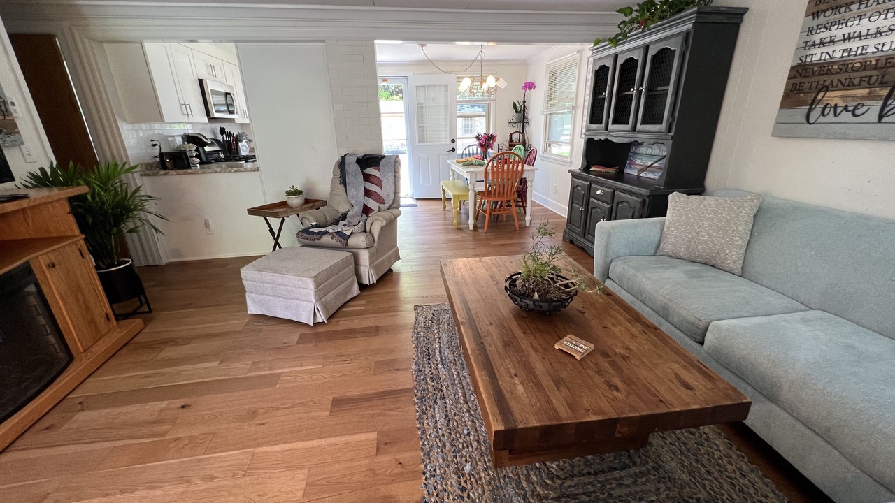 Photo of Livingroom in Conneaut Lakeshore