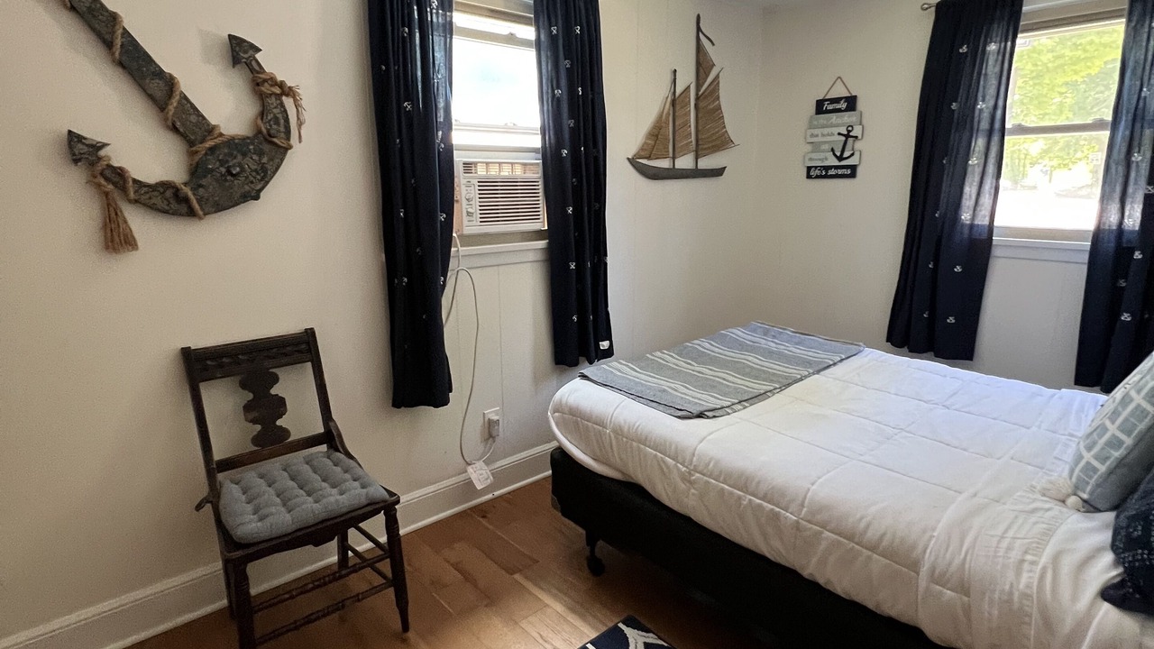 Photo of Bedroom in Conneaut Lakeshore