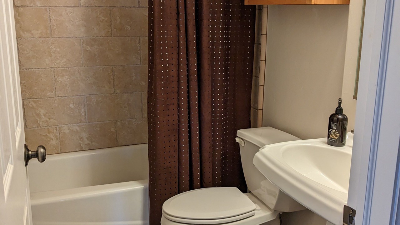 Photo of Bathroom in Eden