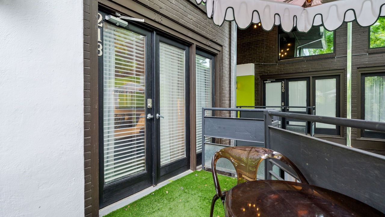 Photo of Patio Balcony in Old East Dallas