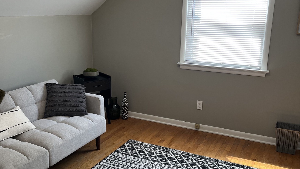 Photo of Livingroom in Cuyahoga Falls