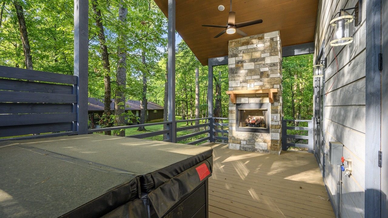 Photo of Patio Balcony in Hochatown