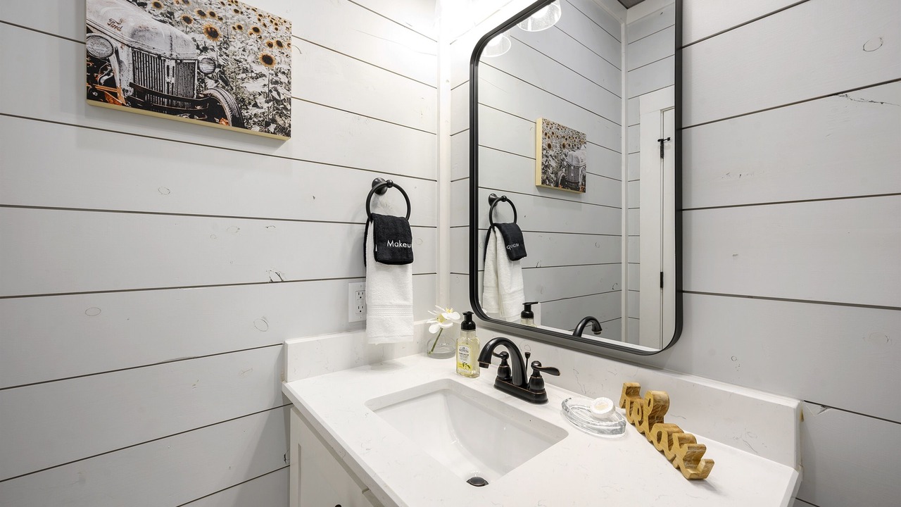 Photo of Bathroom in Hochatown