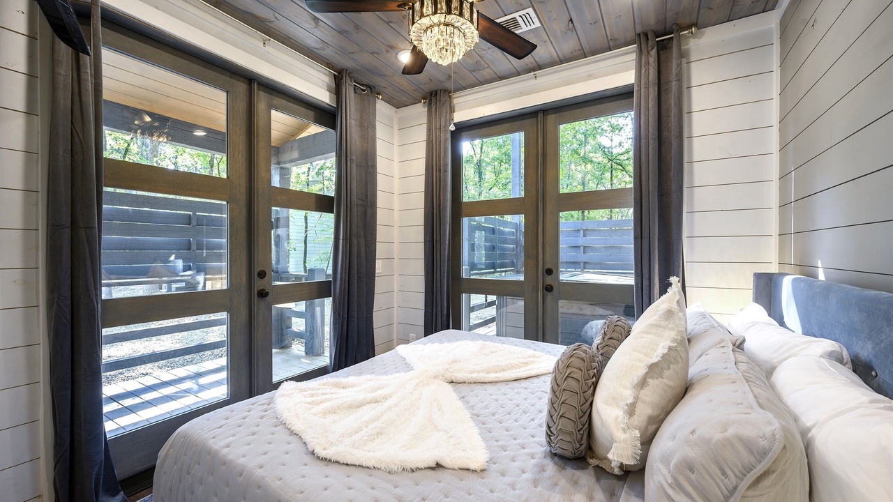 Photo of Bedroom in Hochatown