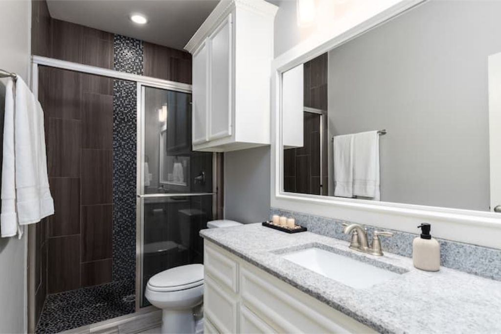Photo of Bathroom in South Side