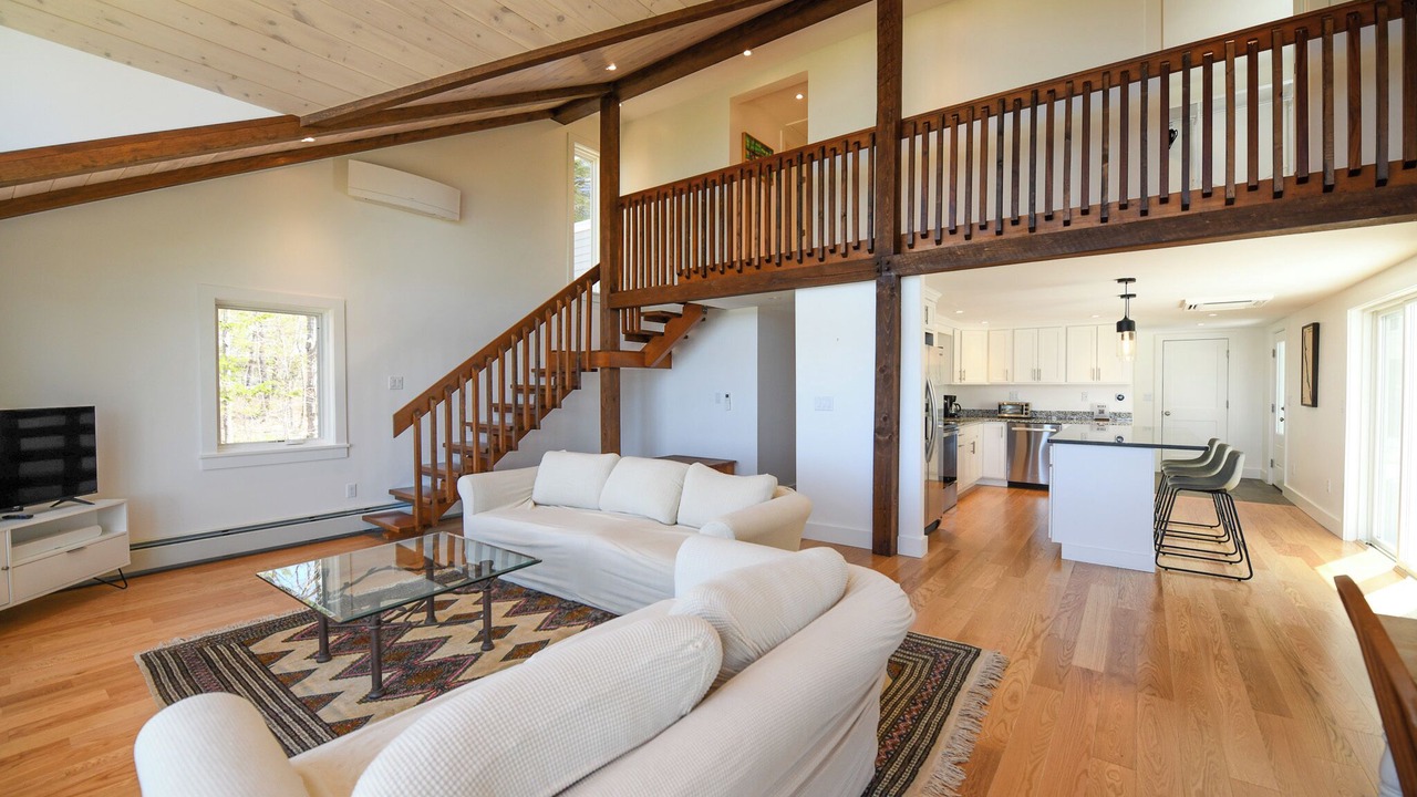 Photo of Livingroom in Harrison