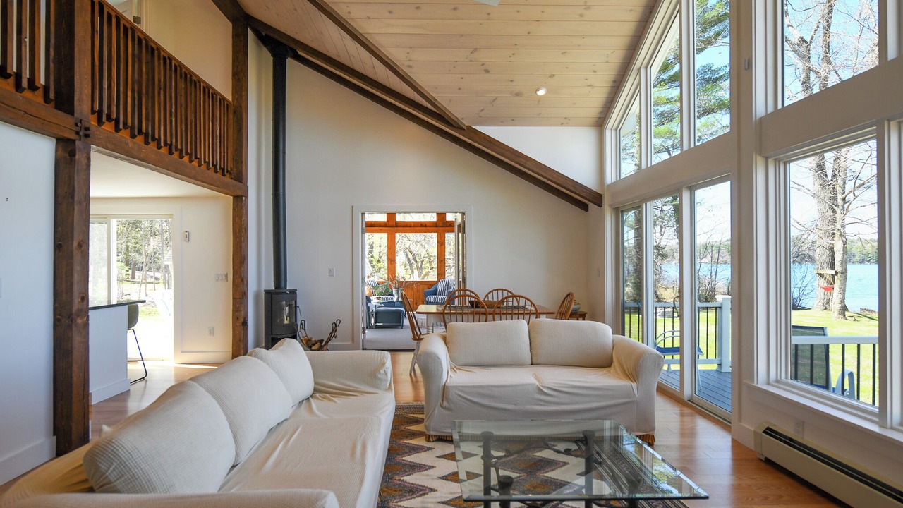 Photo of Livingroom in Harrison
