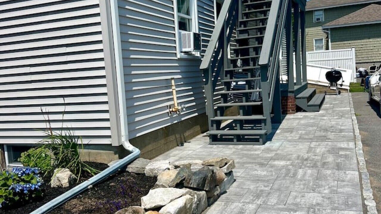 Photo of Patio Balcony in Loveitts Field
