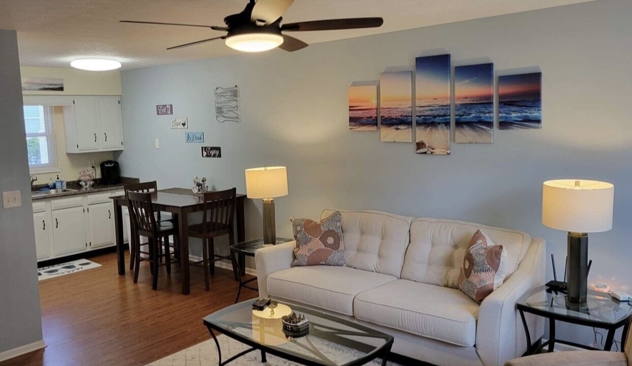 Photo of Livingroom in Conneaut