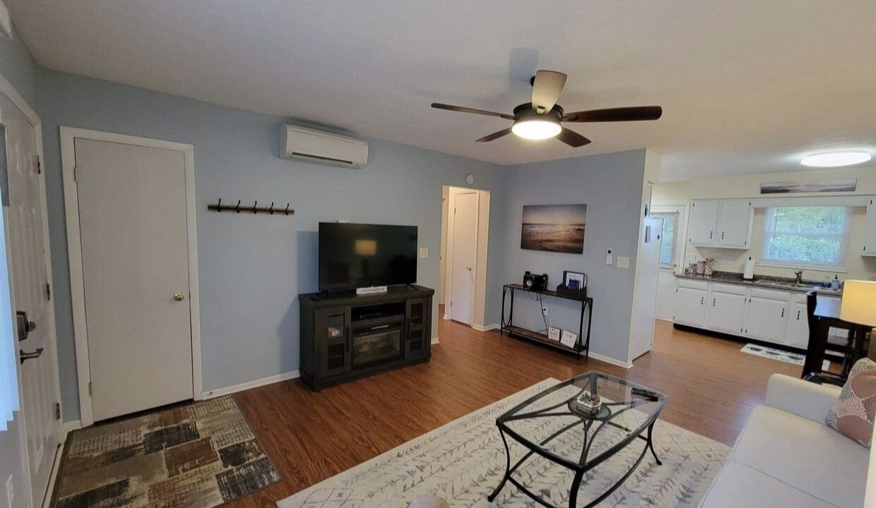 Photo of Livingroom in Conneaut