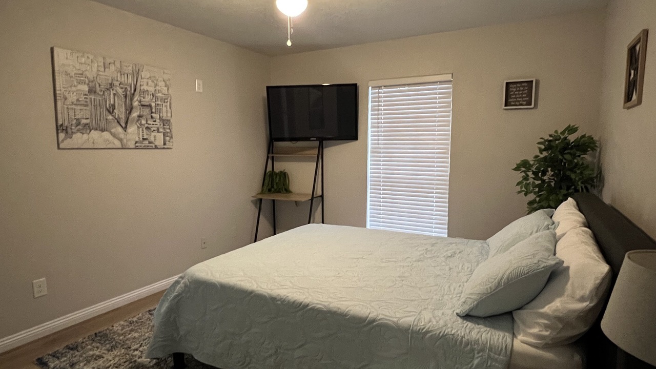 Photo of Bedroom in Garland