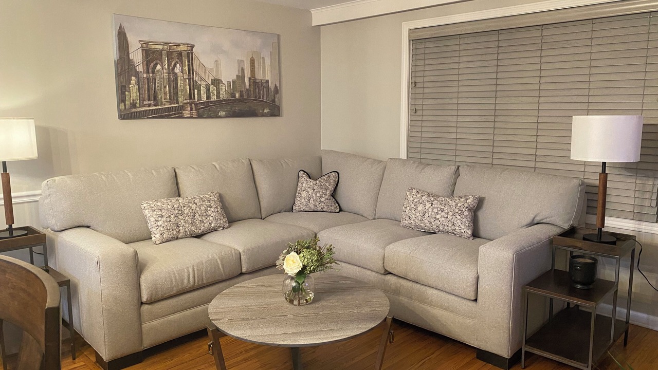 Photo of Livingroom in Williamsville