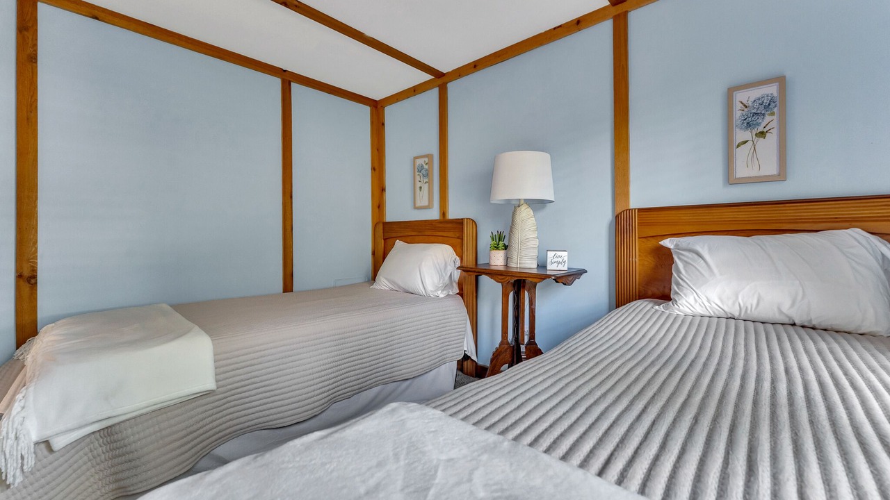 Photo of Bedroom in Deerfield