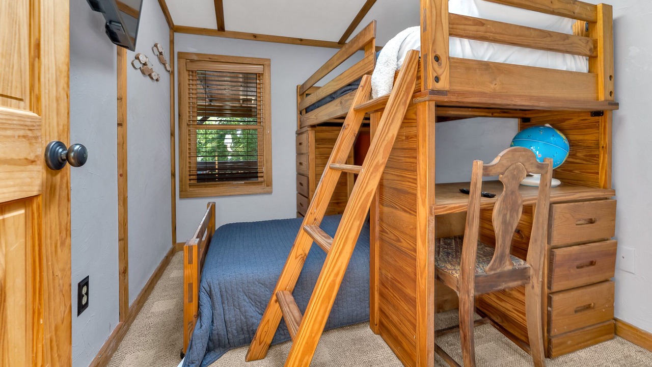 Photo of Bedroom in Deerfield
