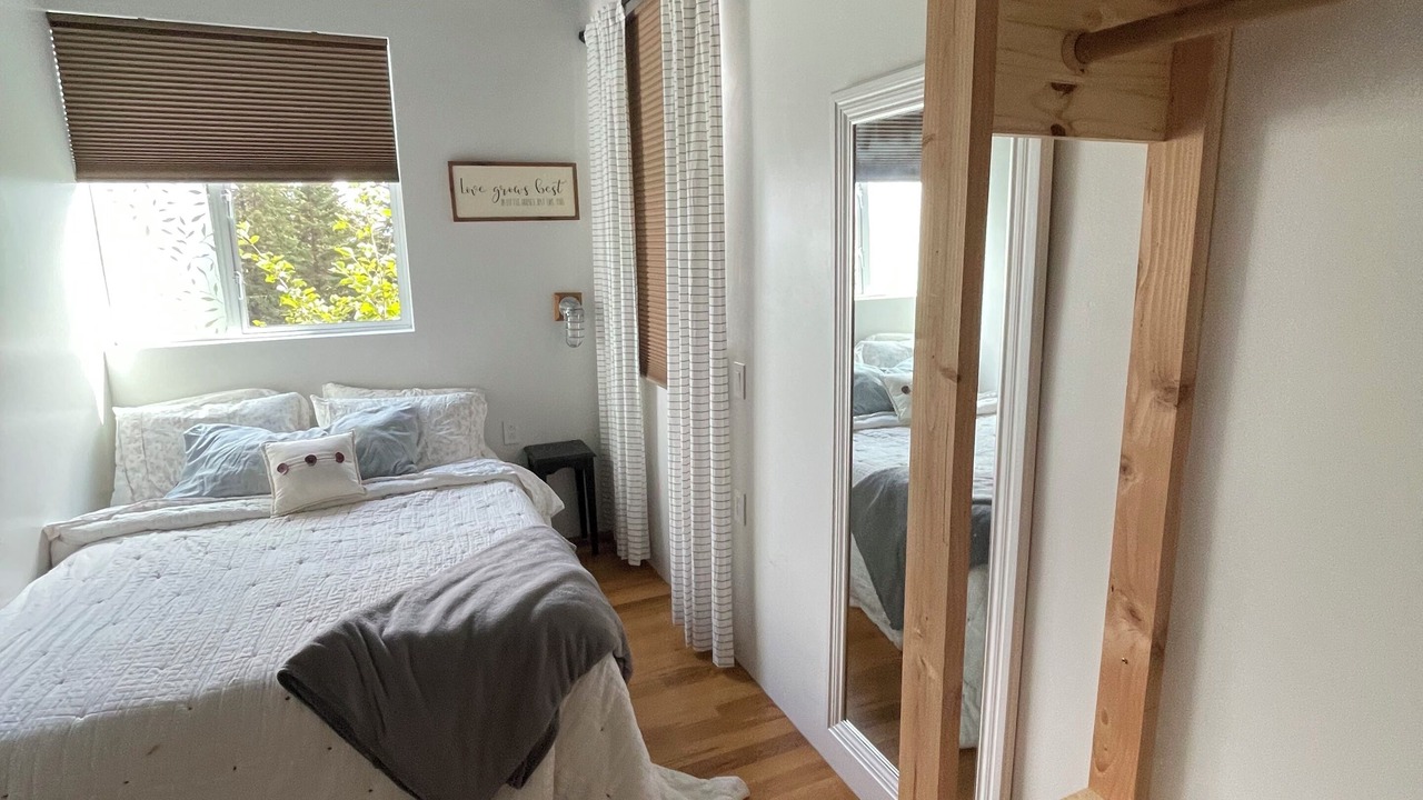 Photo of Bedroom in Homer