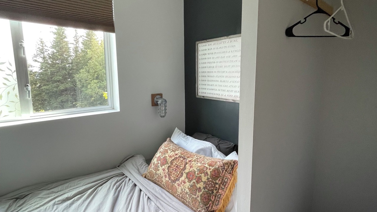 Photo of Bedroom in Homer