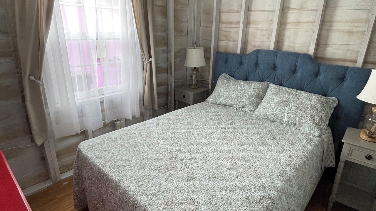 Photo of Bedroom in Canadohta Lake