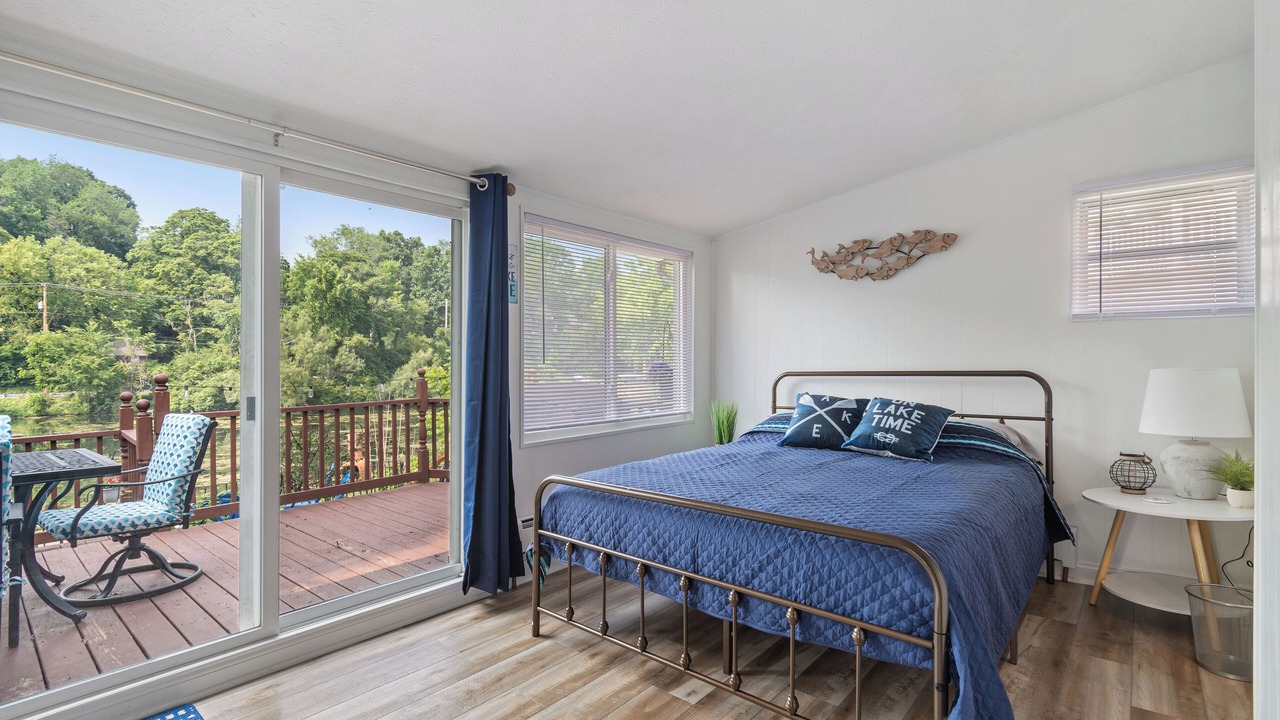 Photo of Bedroom in Portage Lakes