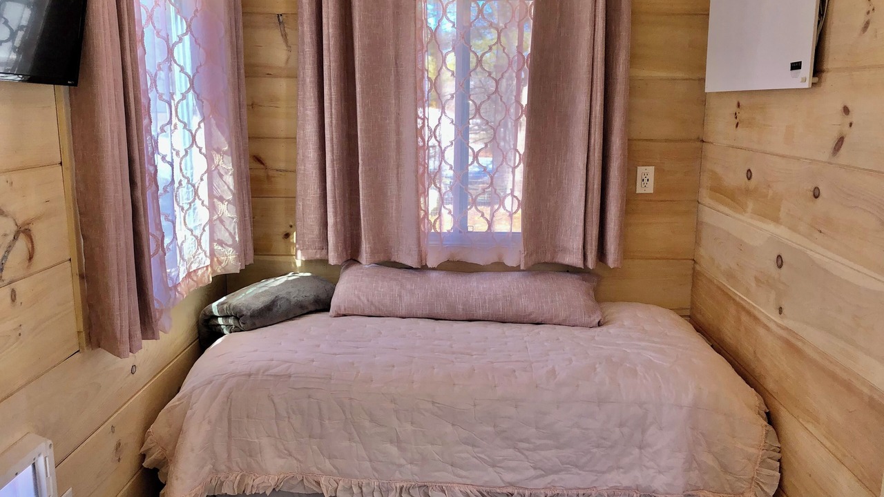 Photo of Bedroom in Farmington Falls