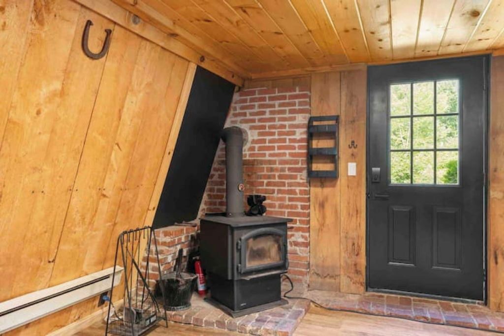 Photo of Livingroom in Kimball Lake Shores