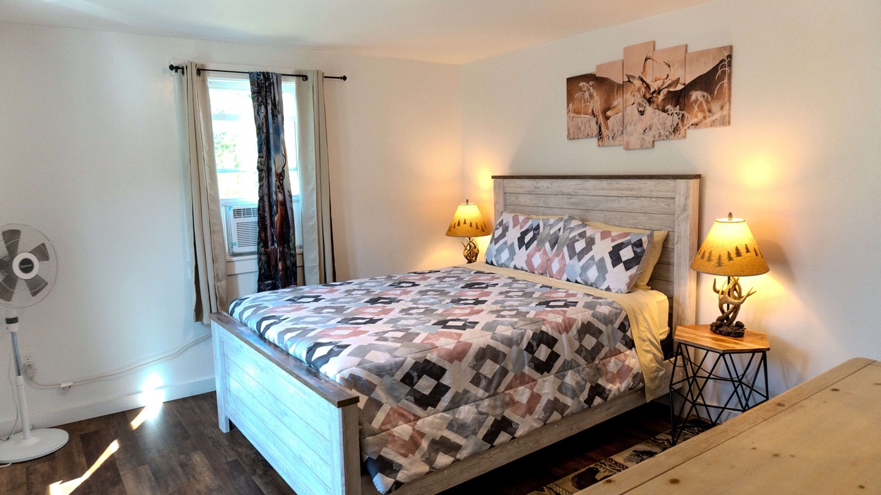 Photo of Bedroom in Ellsworth