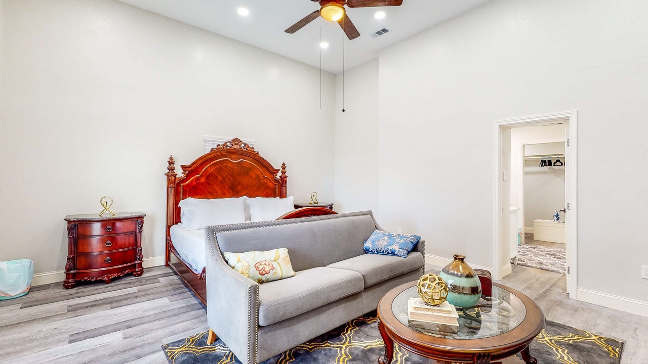 Photo of Livingroom in Quinlan