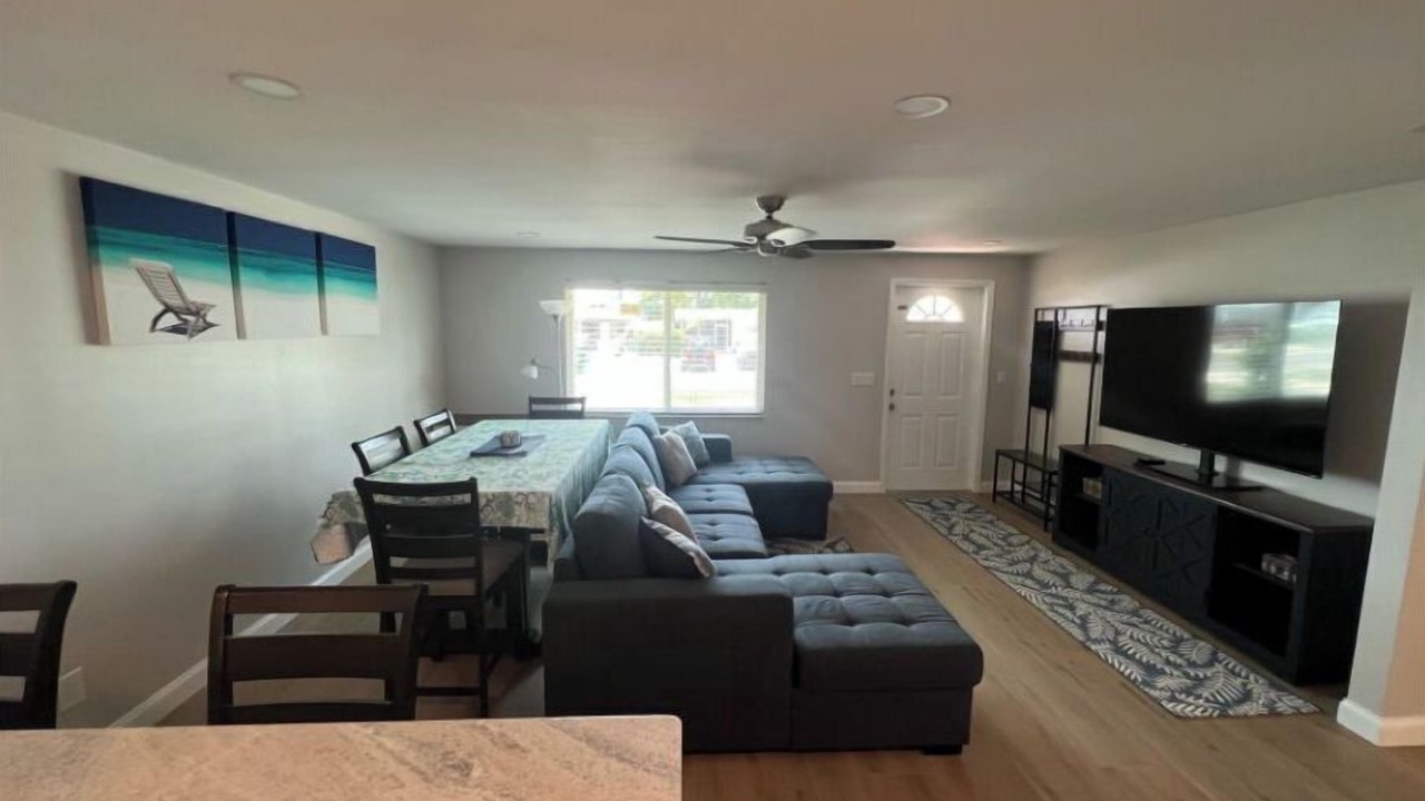 Photo of Livingroom in Naples Park